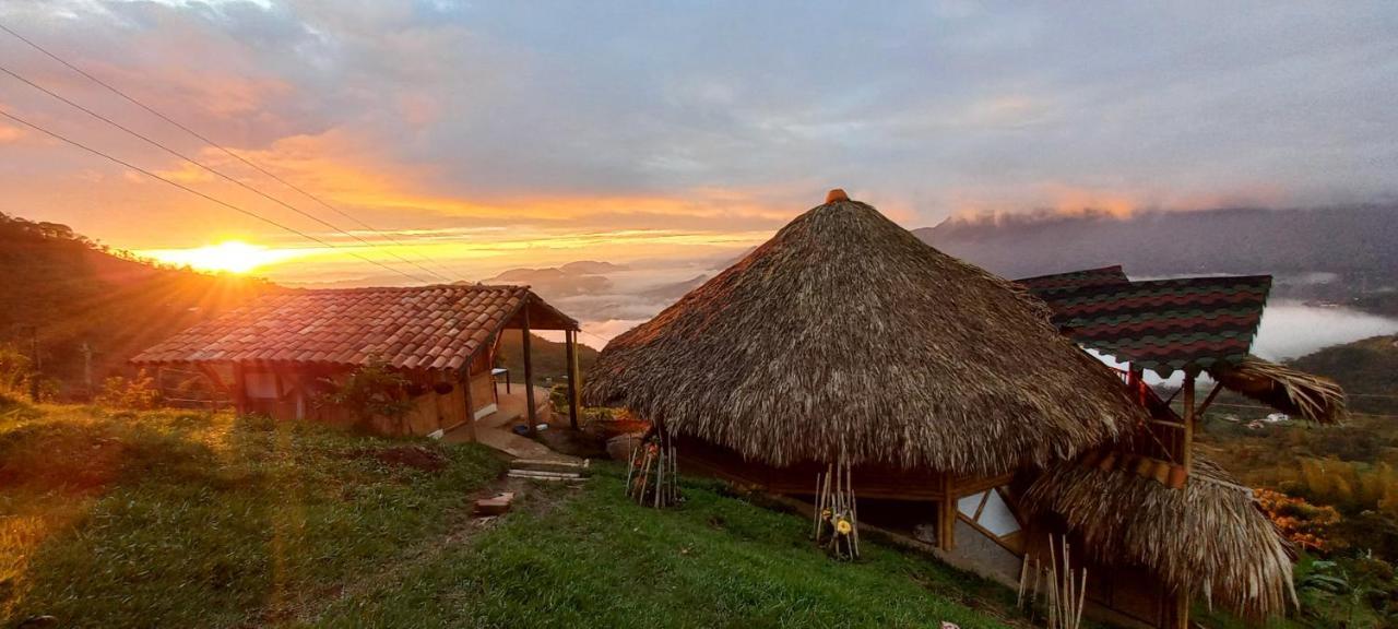 Ecohotel Soplo Del Tambo Cocorná Exteriér fotografie